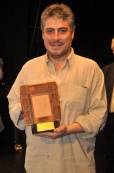 Il regista cileno Pablo Vial riceve,  in rappresentanza del vincitore,  il Premio al Miglior Film  ("El regalo" di Daniel Bustamante)